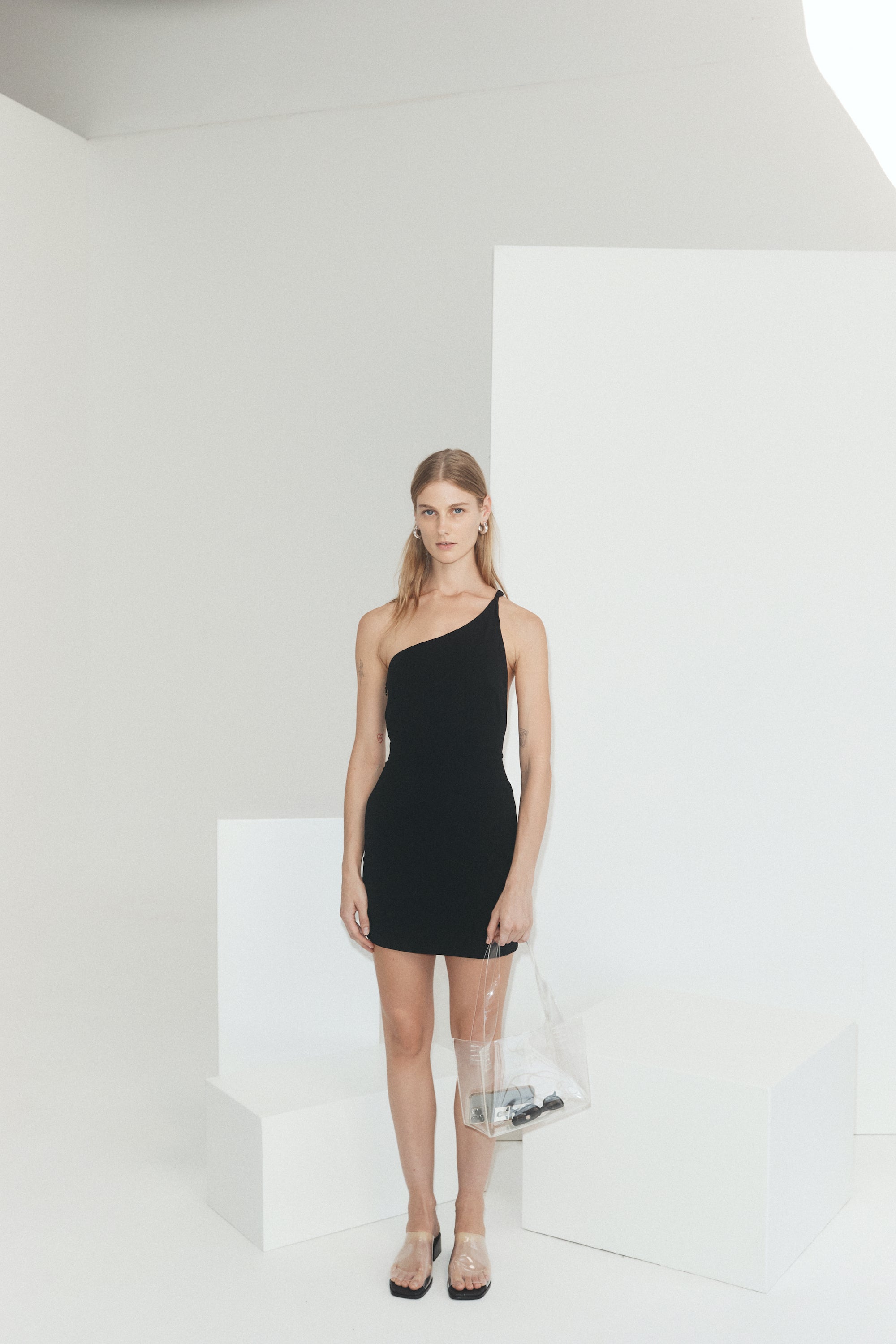 Leme Asymmetric Mini Dress | Black