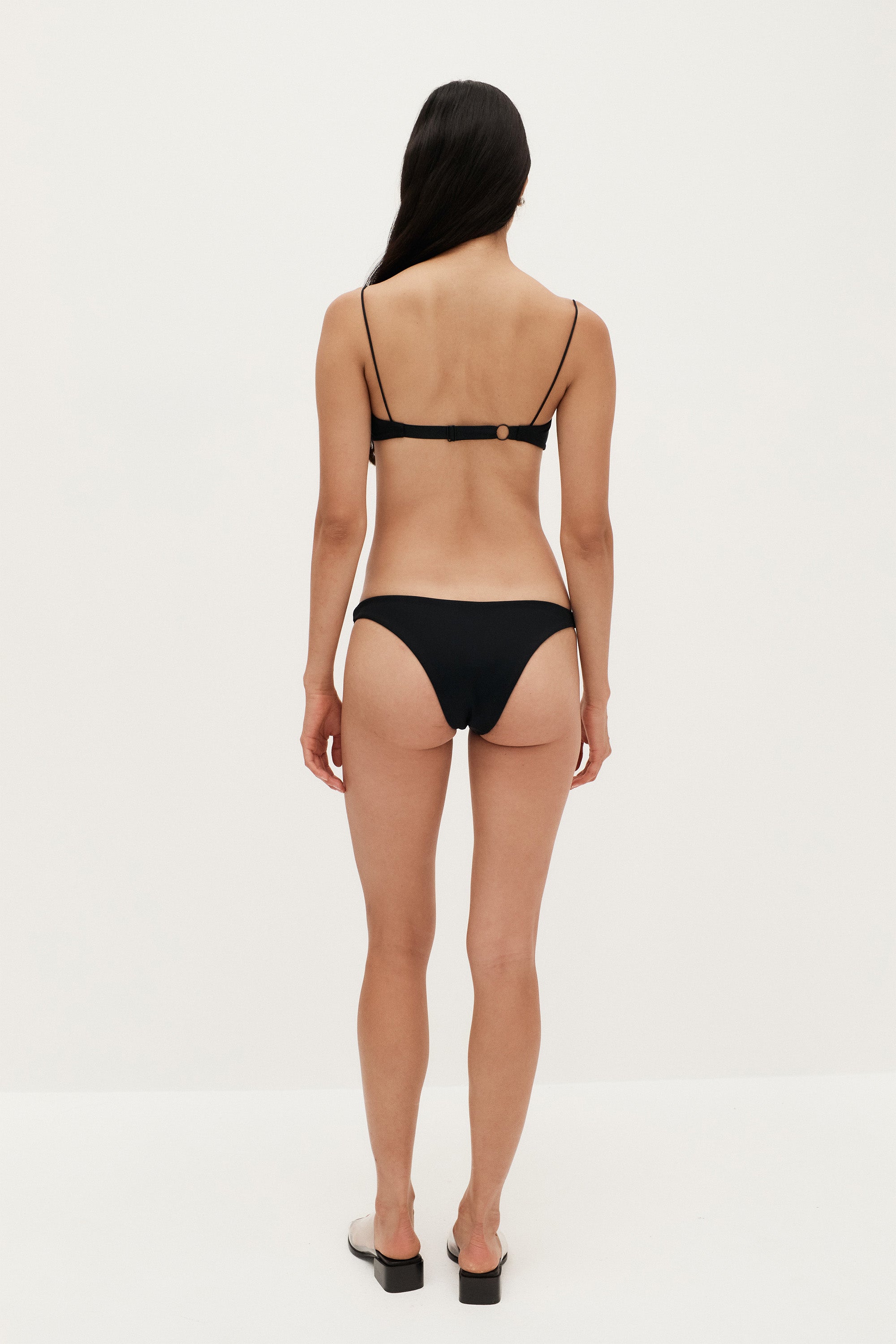 Bravissimo Hardware Bottom | Black