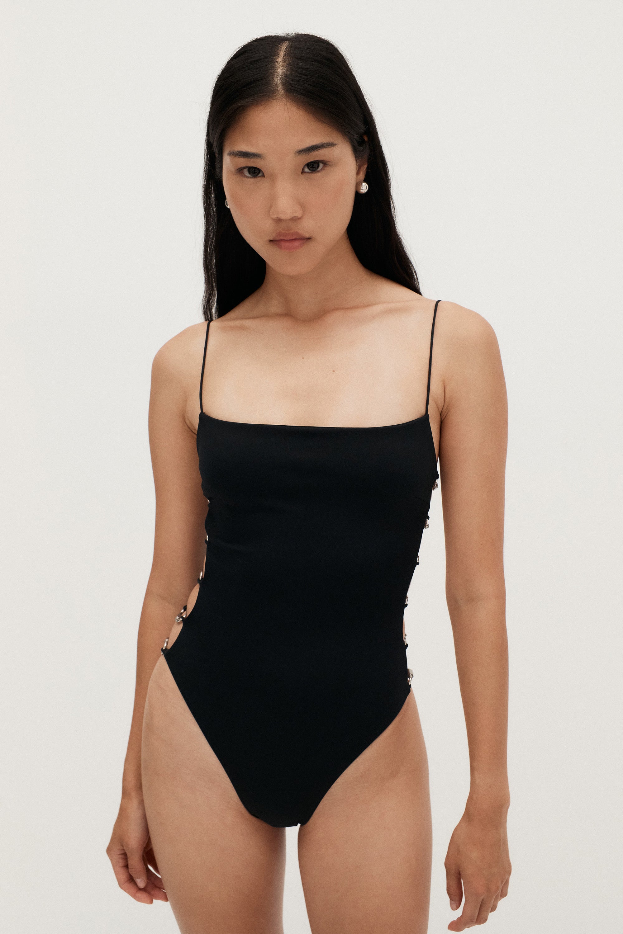 Bravissimo Hardware One Piece | Black